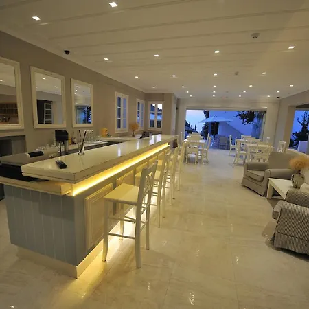 Hotel Agios Nikitas 2*