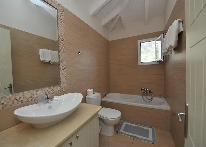 Hotel Agios Nikitas Hotel 2*