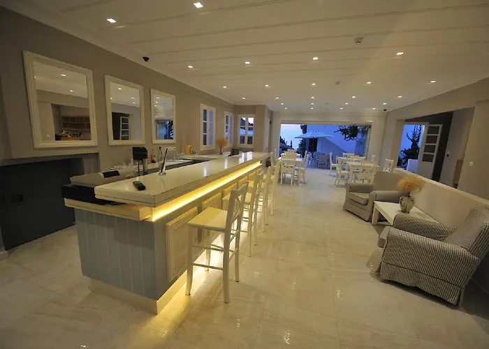 Hotel Agios Nikitas 2*